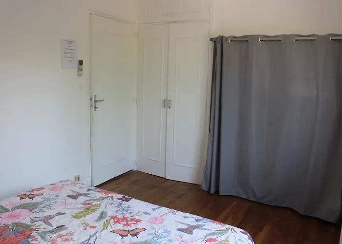 Montcuq, Maison Avec Vue Sur La Tour, Classe 3*** 펜션 *